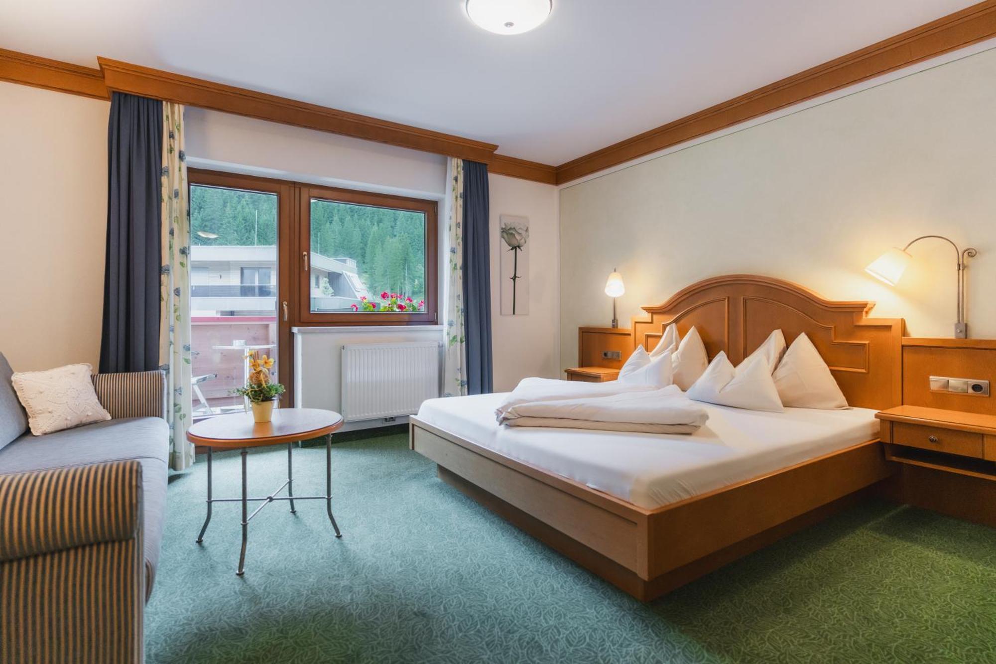 Alpinhotel Berghaus Spa Tux Esterno foto